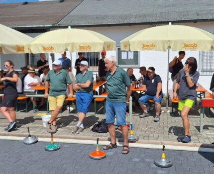 Dorfmeisterschaft im Stockschießen